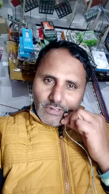 #बेटियां अपने अन्दर इतना हौसला पैदा करें
कि कोई मनचला आँख उठाकर ना देख सके
( खबर की माँ की आँख😁)