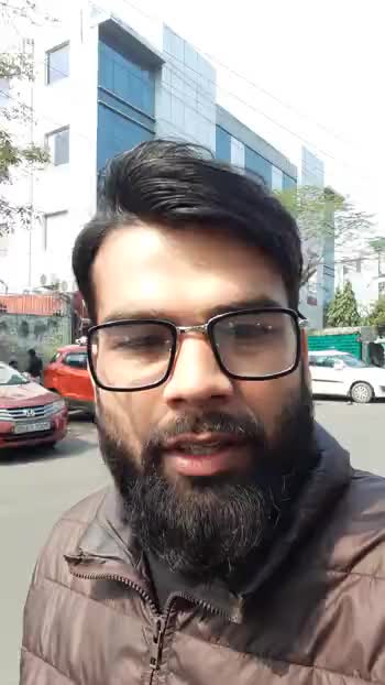 #veenamalik
वीना मलिक ने भारतीय विंग कमांडर पर टुच्ची बात बोली रॉय दे राय फ़ॉलो करे..जय हिंद
