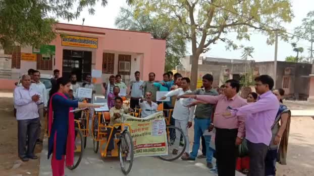 #विकलांगों ने #रैली निकालकर दिया #मतदान #जागरूकता का संदेश, बीईईओ भवानी सिंह मीणा, #बीडीओ रोमा सहारण ने दिखाई हरी झंडी