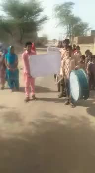 खाजूवाला#चक 6PHM के राजकीय प्राथमिक कन्या विद्यालय में बाल सभा के दौरान साक्षरता की जय जयकार के लगे नारे