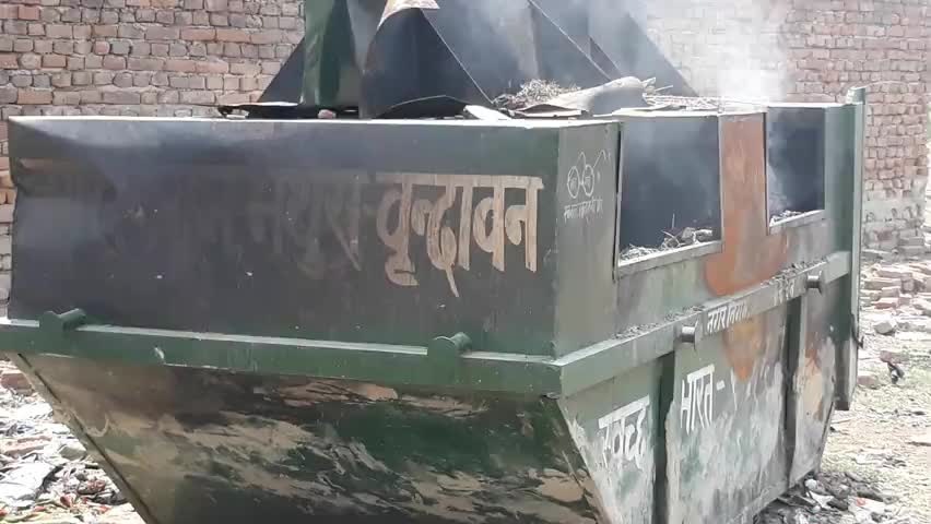 कोटा गांव नगर निगम में शामिल फिर भी नहीं सुधरे हालात नगर निगम के कूड़ेदान में लगाई जाती है आग
#nnmv 
﻿#rahulthakur92