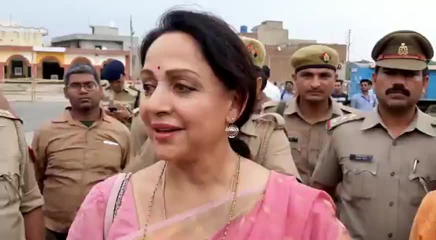 हेमा मालिनी दूसरी बार मथुरा की सांसद बनी औपचारिक घोषणा होना बाकी पूरे देश में खुशी की लहर ﻿#namo_again