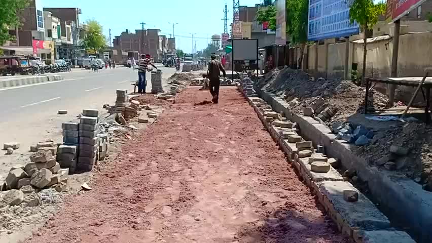 #पीलीबंगा इंटरलॉकिंग में घटिया निर्माण सामग्री का आरोप